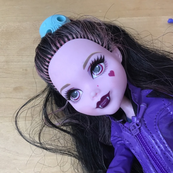 Monster High Doll and Closets - Picture 6 of 9